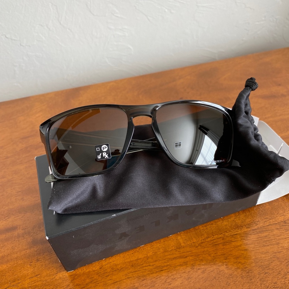 ‼️ BRAND NEW Oakley Men’s Sylas Sunglasses